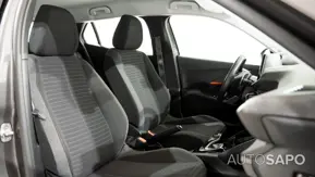 Peugeot 2008 1.2 PureTech Active EAT8 de 2021