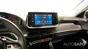 Peugeot 2008 1.2 PureTech Active EAT8 de 2021