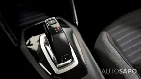 Peugeot 2008 1.2 PureTech Active EAT8 de 2021