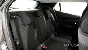 Peugeot 2008 1.2 PureTech Active EAT8 de 2021