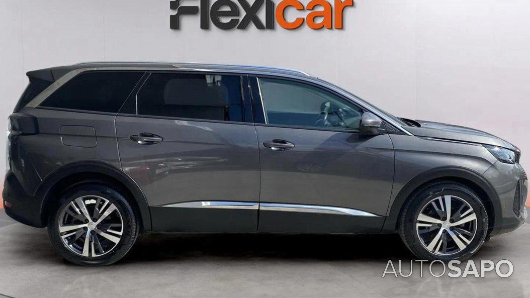 Peugeot 5008 de 2021