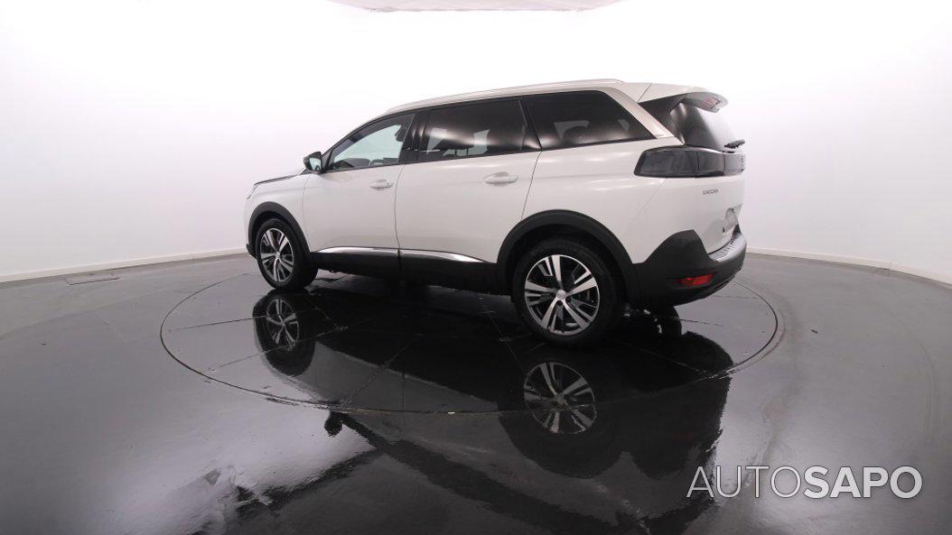 Peugeot 5008 de 2024