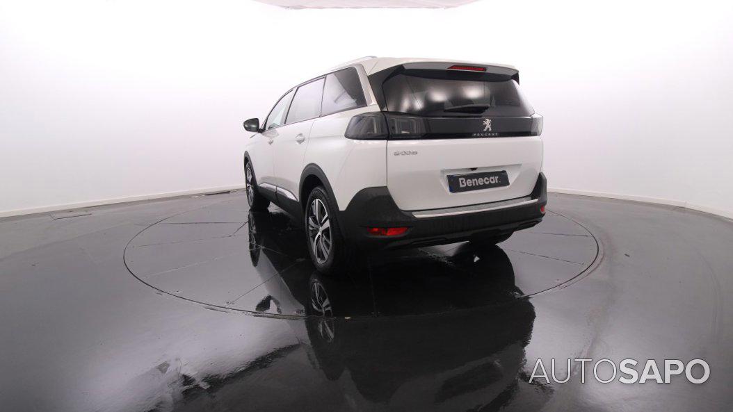 Peugeot 5008 de 2024