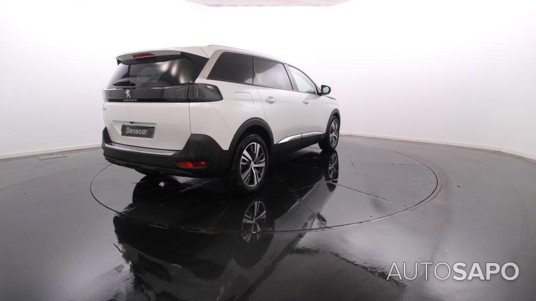 Peugeot 5008 de 2024