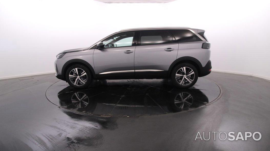 Peugeot 5008 de 2024