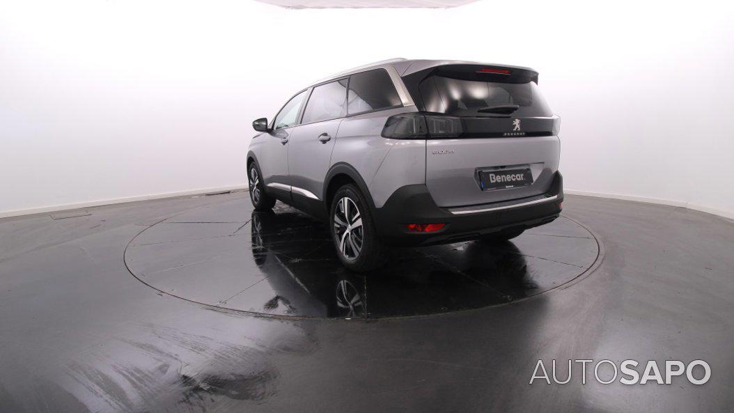 Peugeot 5008 de 2024