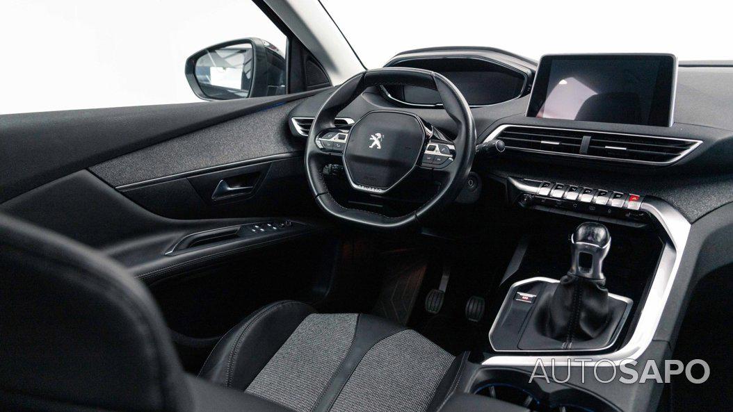 Peugeot 3008 1.2 PureTech Allure de 2019