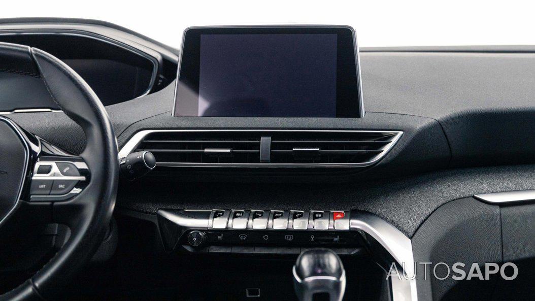 Peugeot 3008 1.2 PureTech Allure de 2019
