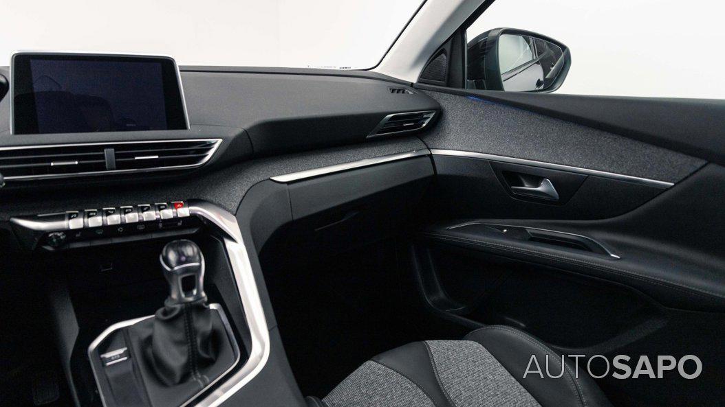 Peugeot 3008 1.2 PureTech Allure de 2019