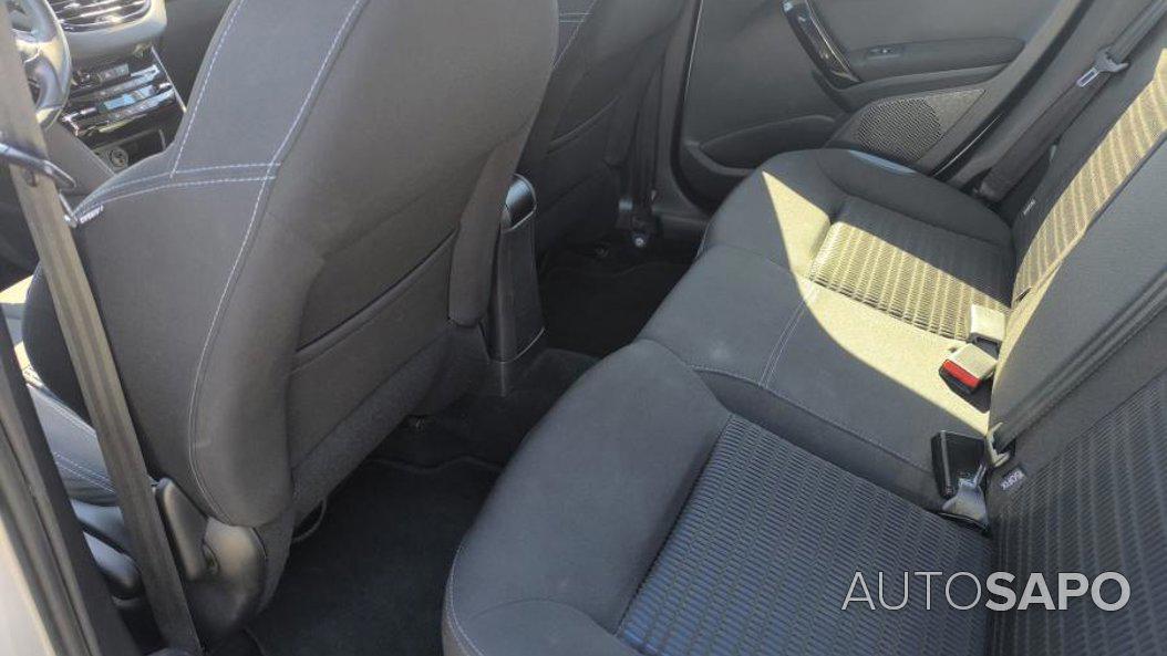 Peugeot 208 1.6 Blue HDI Style de 2015
