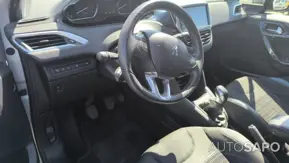 Peugeot 208 1.6 Blue HDI Style de 2015