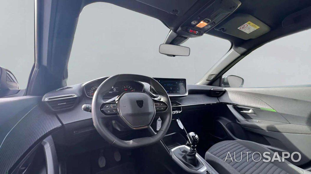 Peugeot 2008 1.2 PureTech Active de 2024