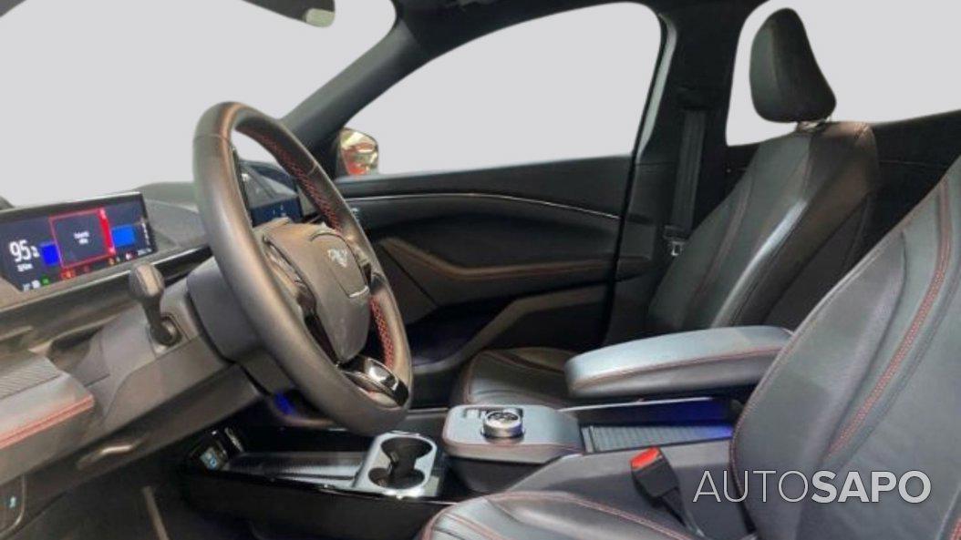 Ford Mustang Mach-E de 2022