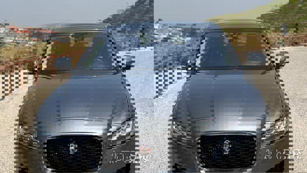 Jaguar XF 2.0 D Portfolio Aut. de 2015