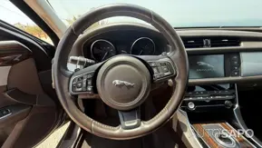 Jaguar XF 2.0 D Portfolio Aut. de 2015
