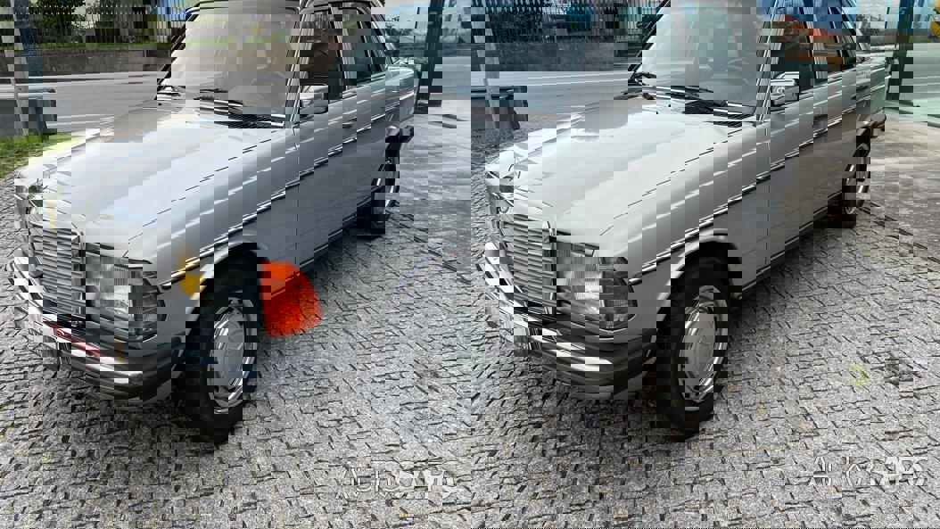 Mercedes-Benz 230 de 1985
