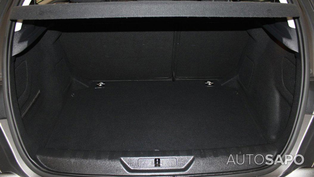 Peugeot 308 1.2 PureTech Business Line de 2017