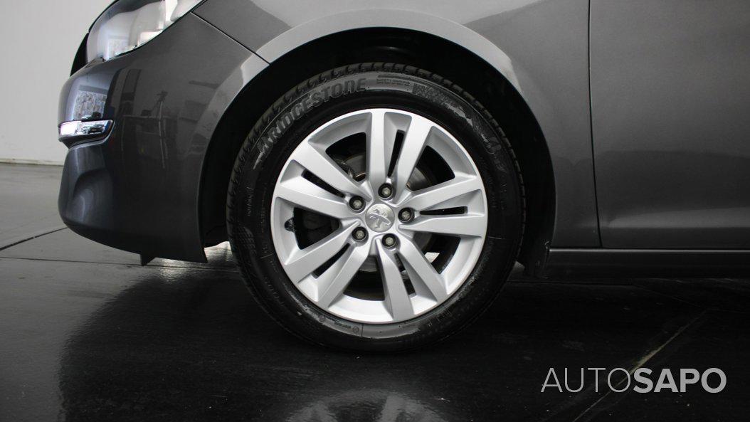 Peugeot 308 1.2 PureTech Business Line de 2017