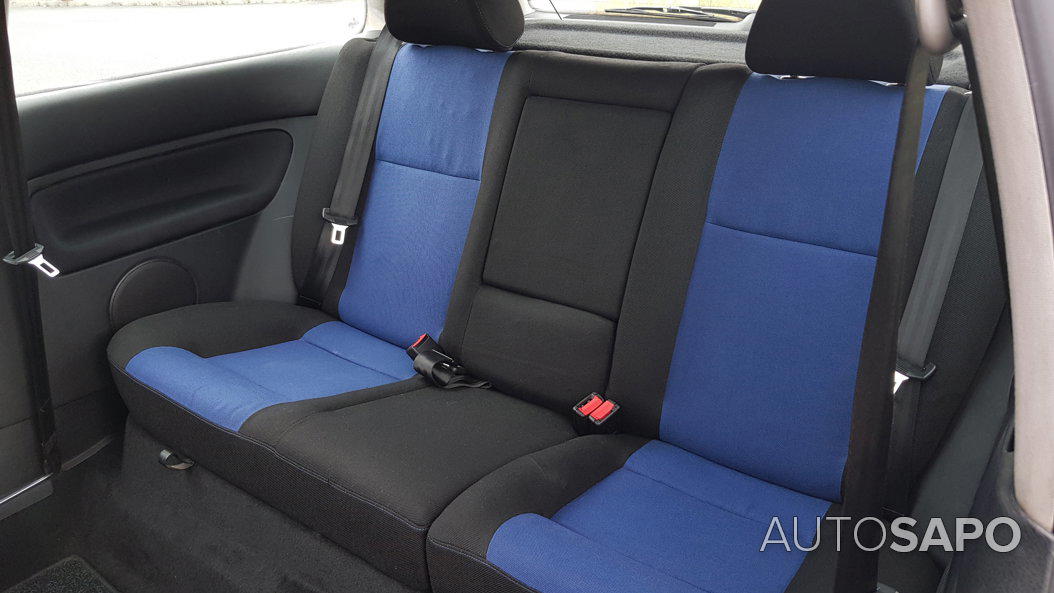 Volkswagen Golf 1.6i 25 Anos de 2000