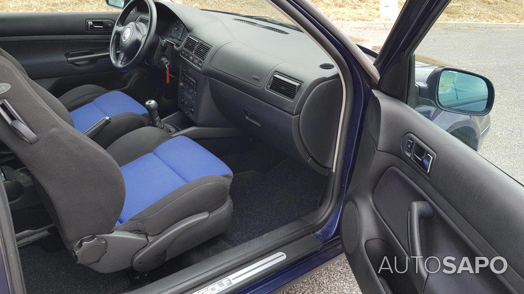 Volkswagen Golf 1.6i 25 Anos de 2000