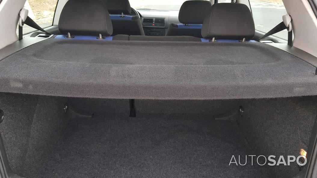 Volkswagen Golf 1.6i 25 Anos de 2000