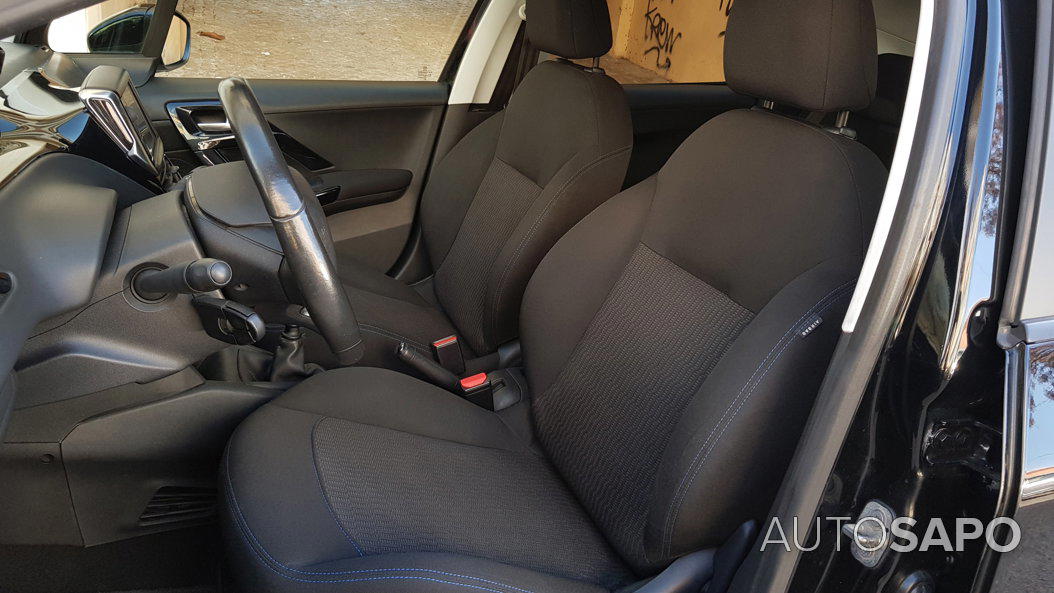 Peugeot 208 1.5 BlueHDi Allure Pack de 2019