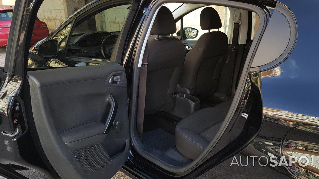 Peugeot 208 1.5 BlueHDi Allure Pack de 2019