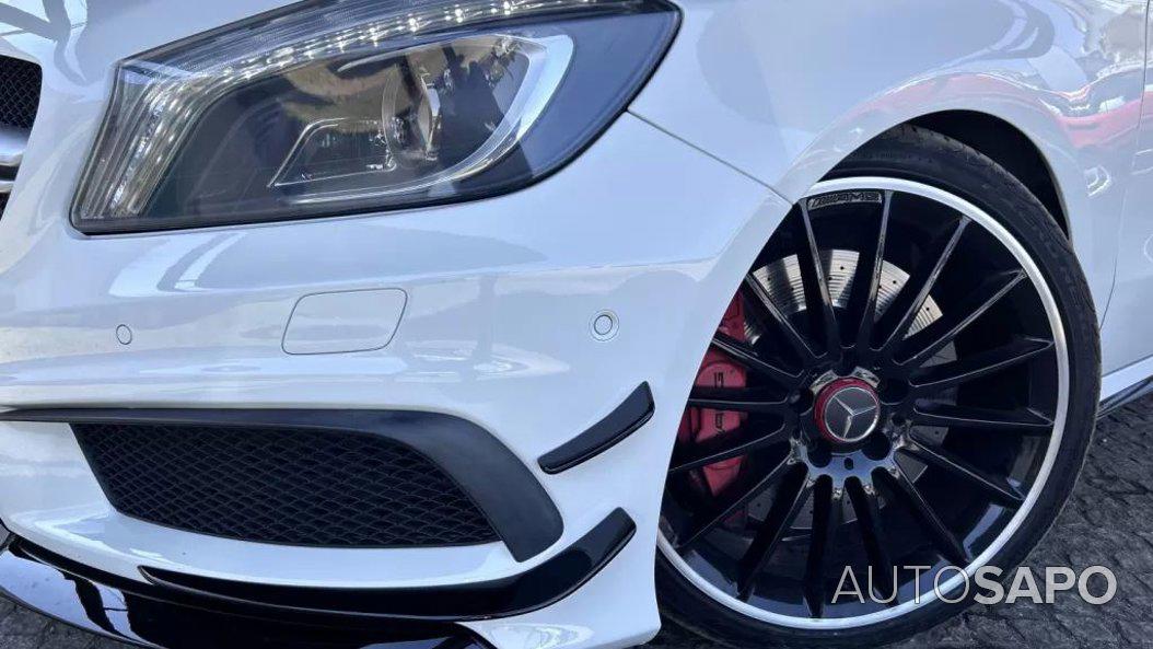 Mercedes-Benz Classe A 45 AMG 4Matic de 2013