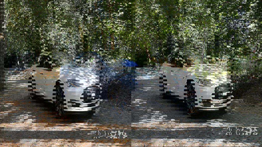 Tesla Model S 90D de 2016