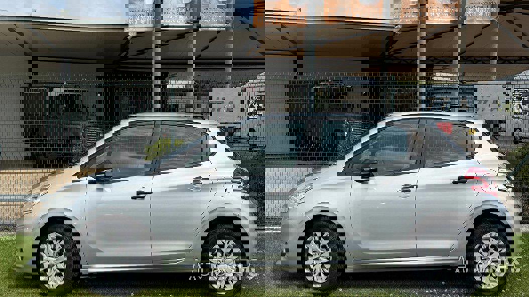 Peugeot 208 de 2014
