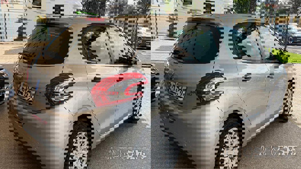 Peugeot 208 de 2014
