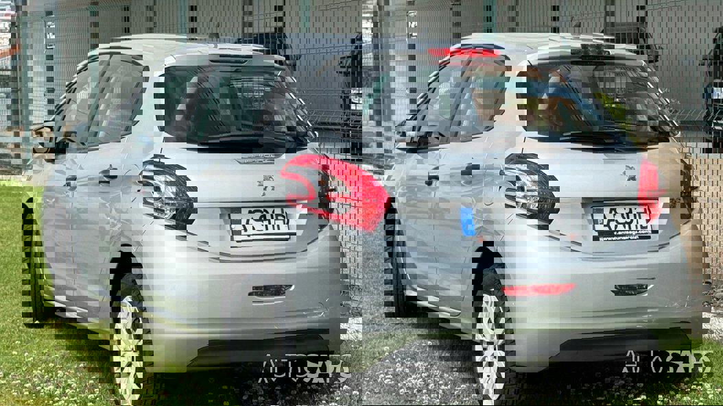 Peugeot 208 de 2014