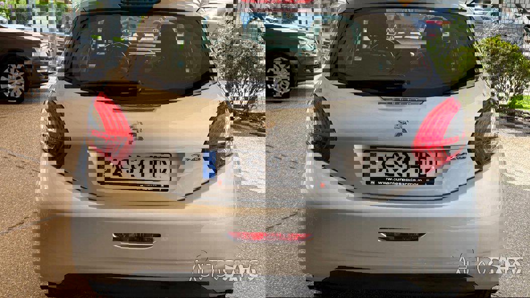 Peugeot 208 de 2014