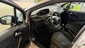 Peugeot 208 de 2014