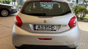 Peugeot 208 de 2014