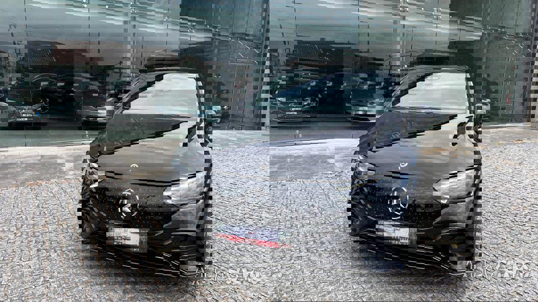 Mercedes-Benz EQE de 2024