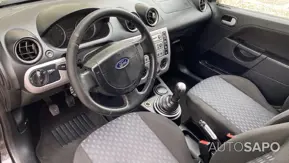 Ford Fiesta 1.25 X-Trend de 2004