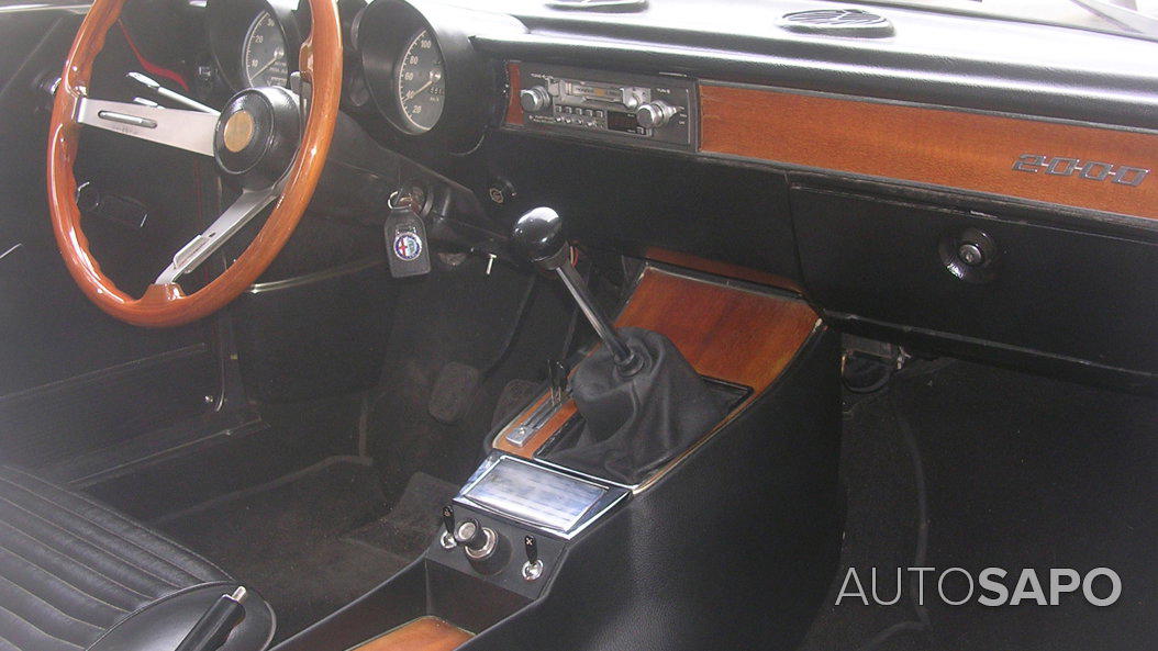Alfa Romeo 2000 GTV de 1975