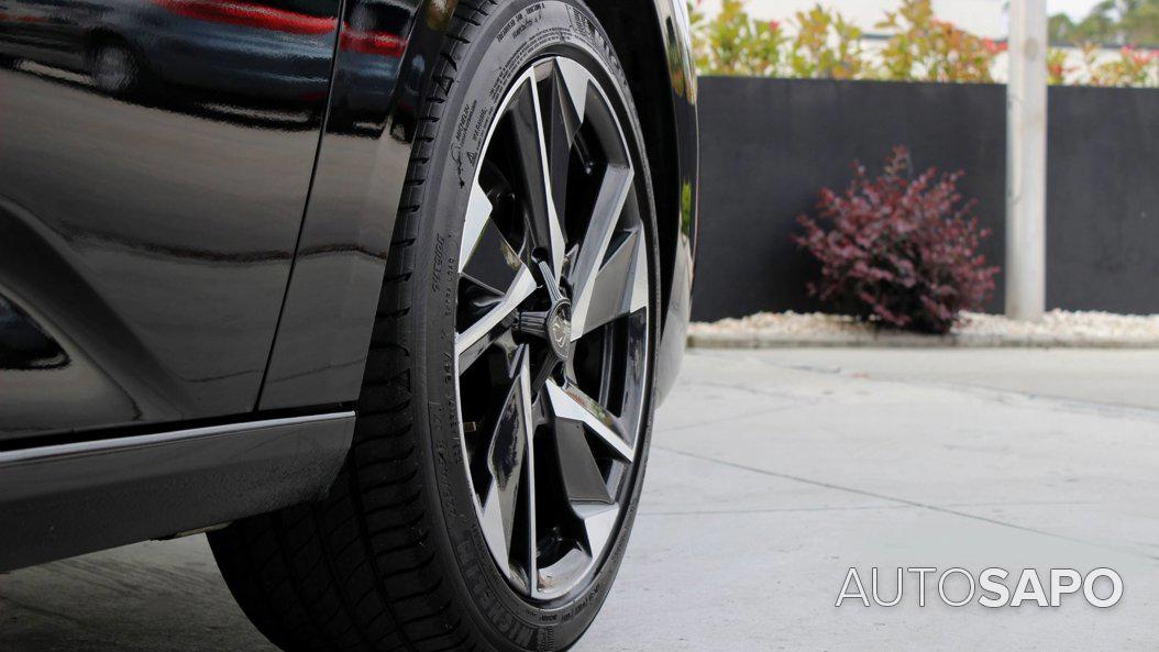 Peugeot 308 1.2 PureTech Allure EAT8 de 2024