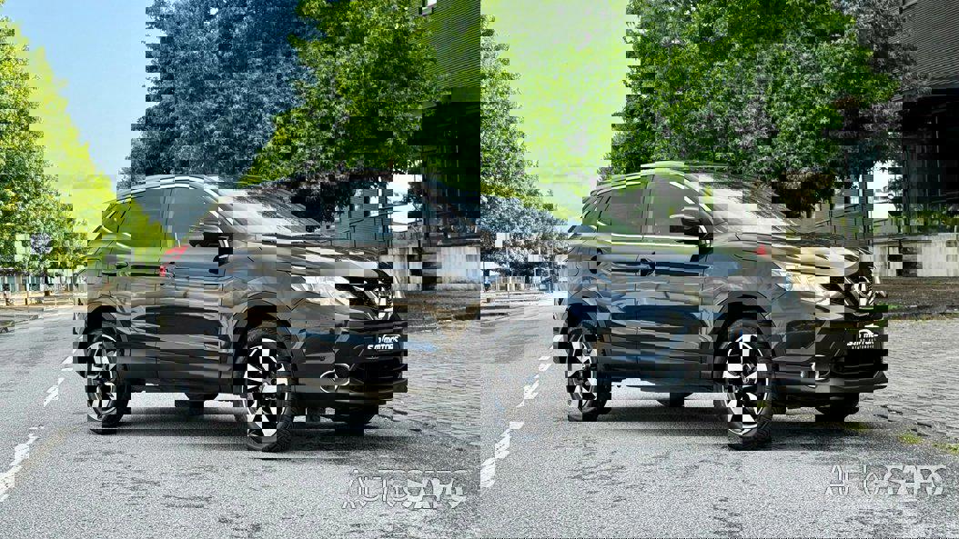 Nissan Qashqai 1.2 DIG-T N-Connecta de 2015