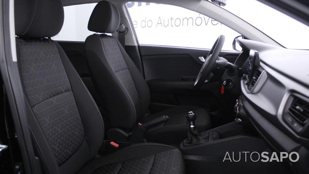 Kia Rio de 2023
