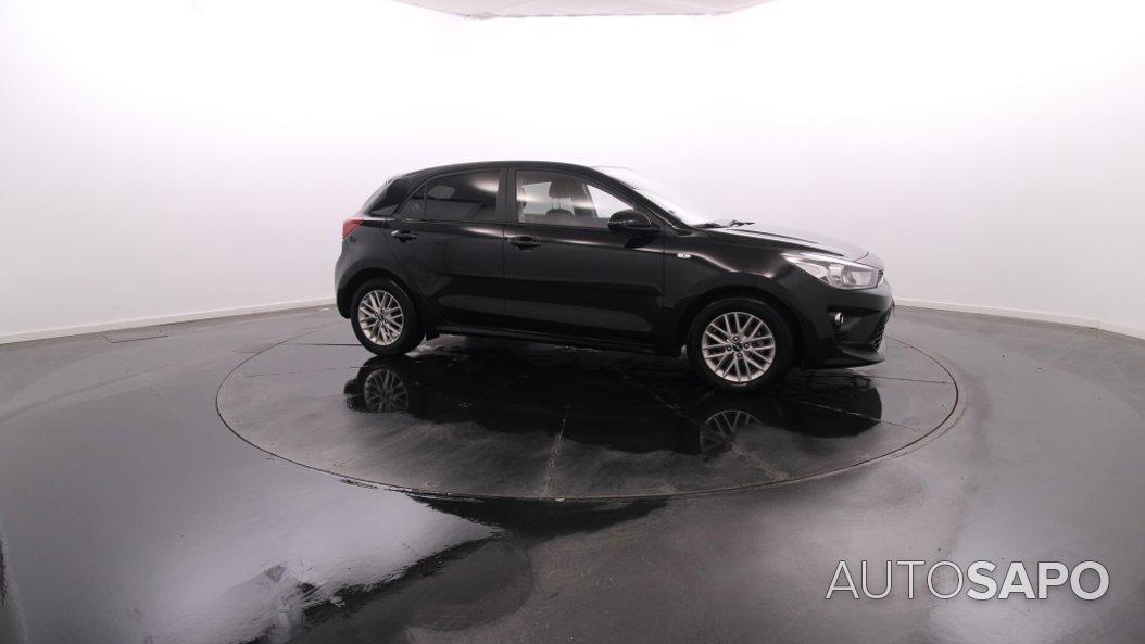 Kia Rio de 2023