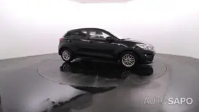 Kia Rio de 2023