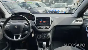 Peugeot 2008 1.2 PureTech Signature de 2019