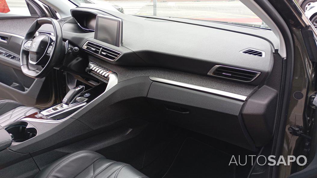 Peugeot 3008 1.2 PureTech Allure EAT6 de 2018