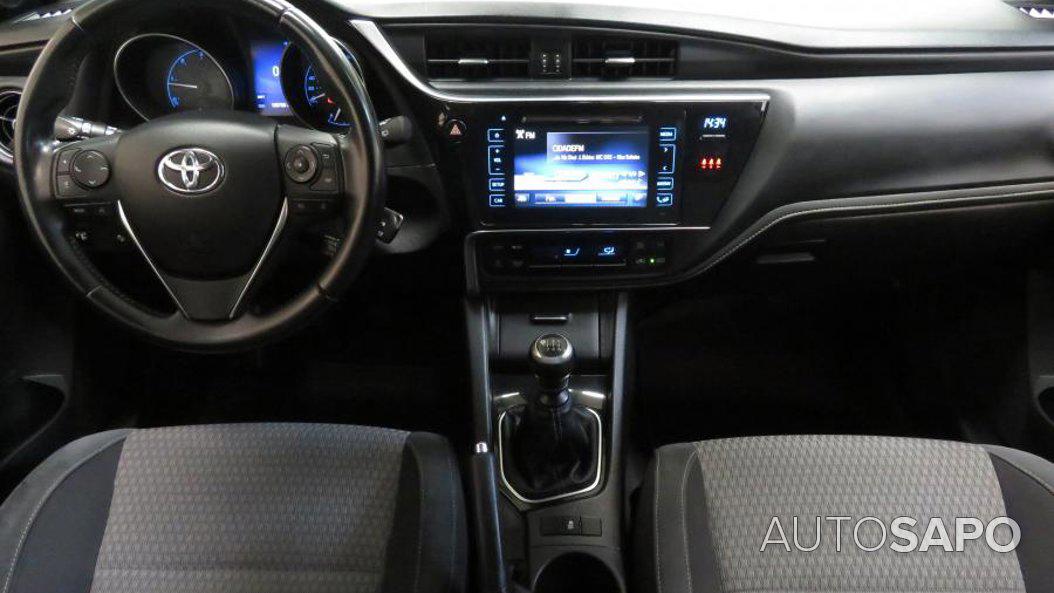 Toyota Auris 1.4 D-4D Comfort+P.Sport+Navi de 2018