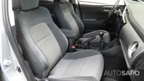 Toyota Auris 1.4 D-4D Comfort+P.Sport+Navi de 2018