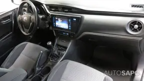 Toyota Auris 1.4 D-4D Comfort+P.Sport+Navi de 2018