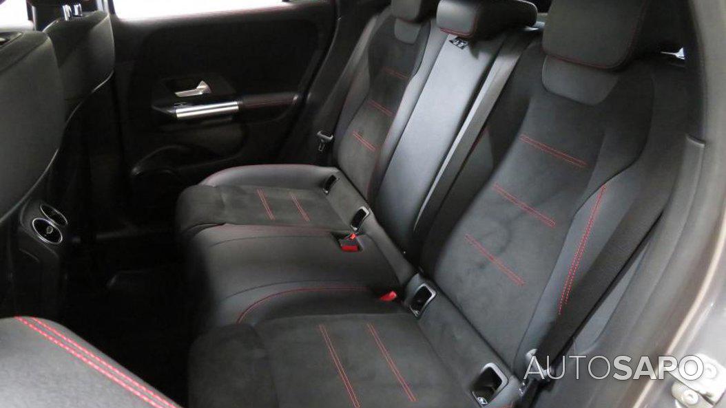 Mercedes-Benz Classe GLA 180 d AMG Line de 2023