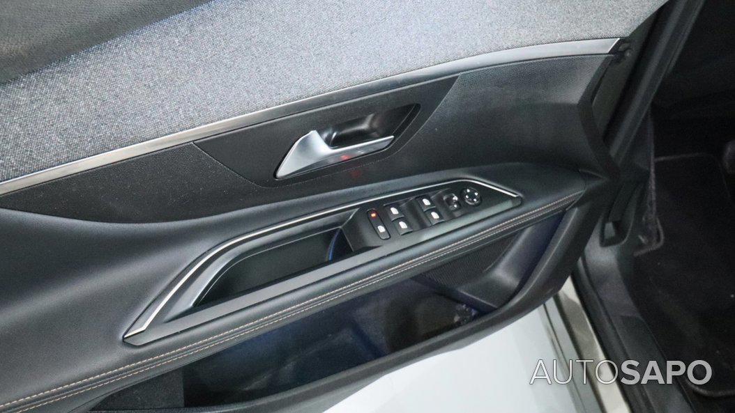 Peugeot 5008 1.5 BlueHDi Allure Pack EAT8 de 2020